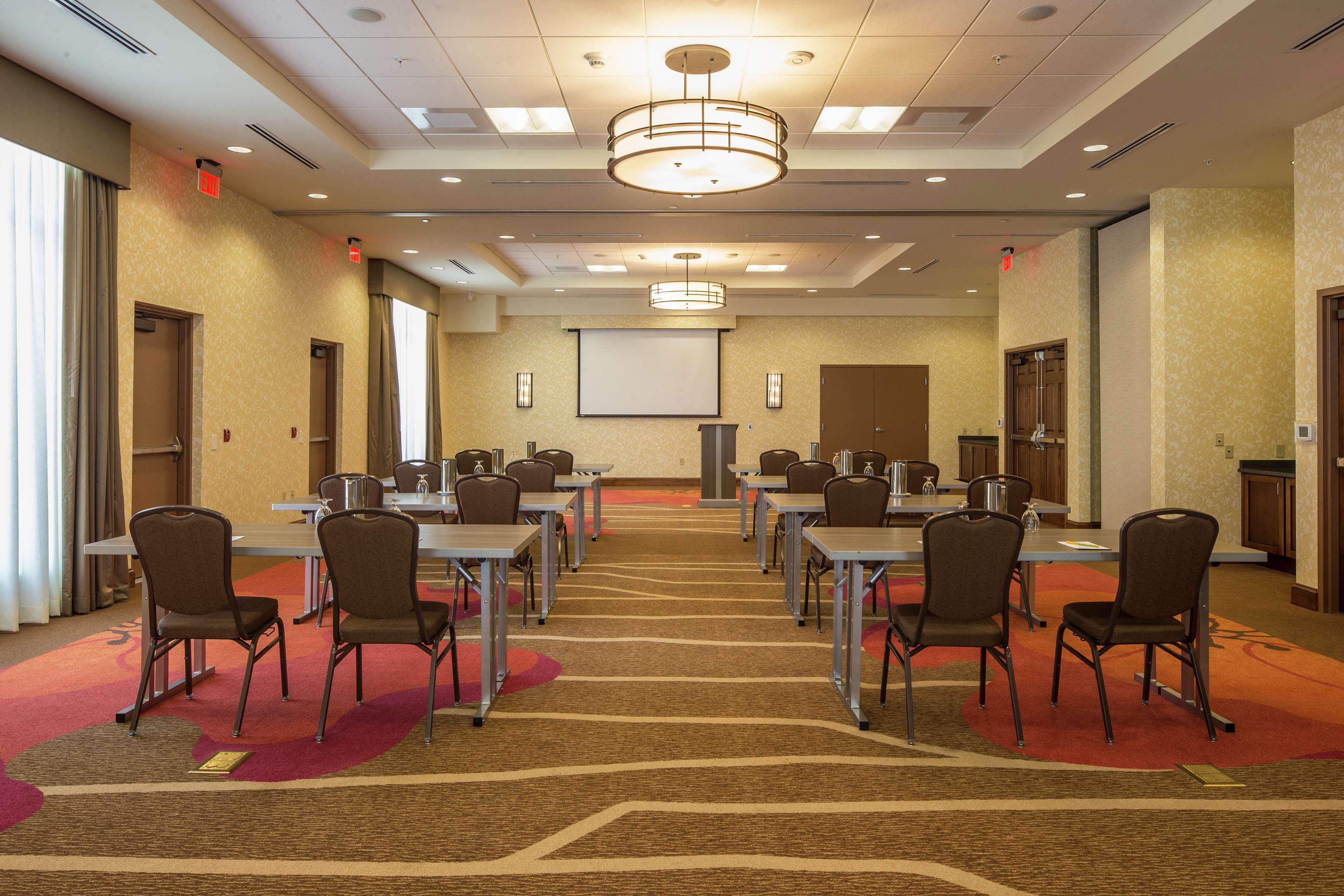 Hilton Garden Inn Uniontown Exteriér fotografie